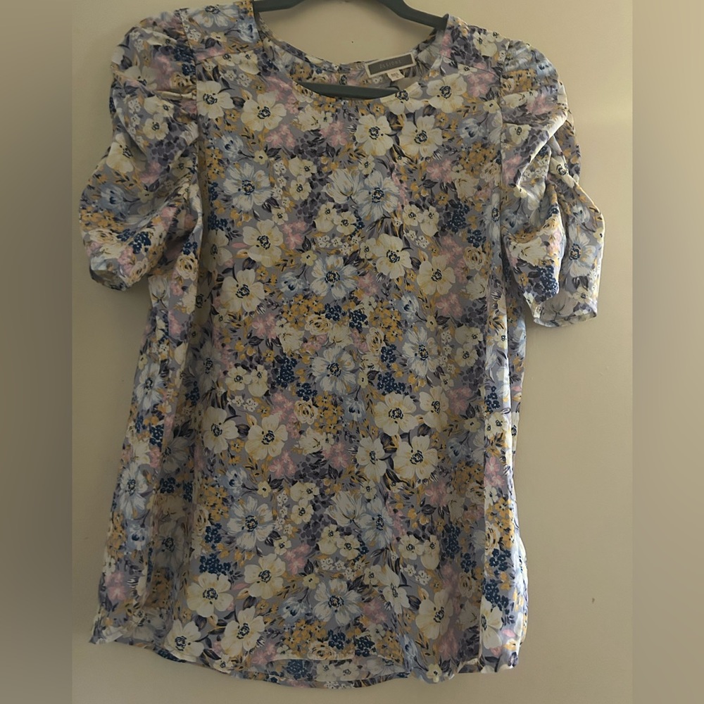 Blouse Flower Print.